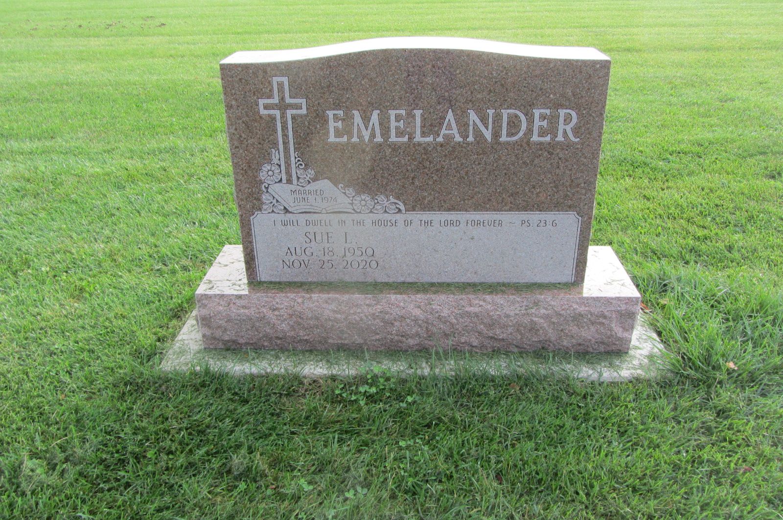 Sue Emelander tombstone